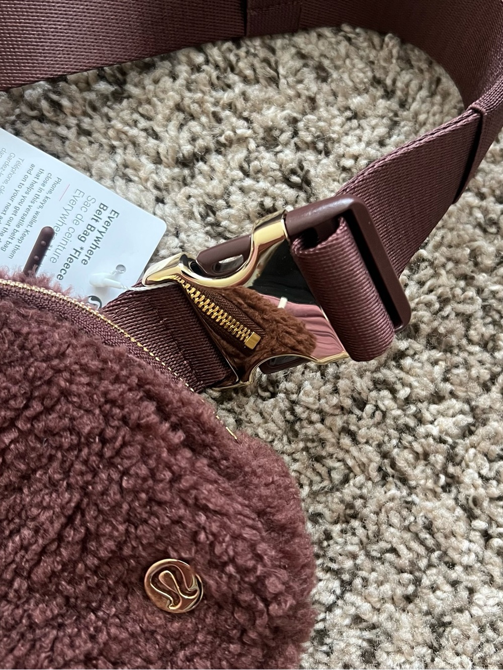 Lululemon Everywhere Belt Bag *Fleece - Picture 3 of 9